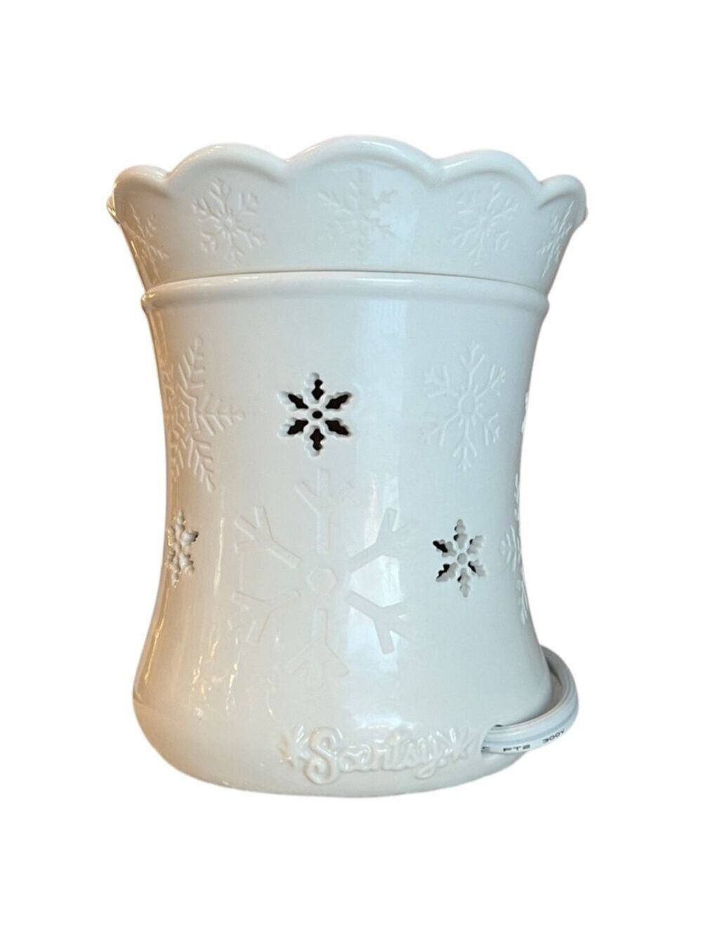 SCENTSY Blizzard White Ceramic Wax Warmer - Picture 3 of 9